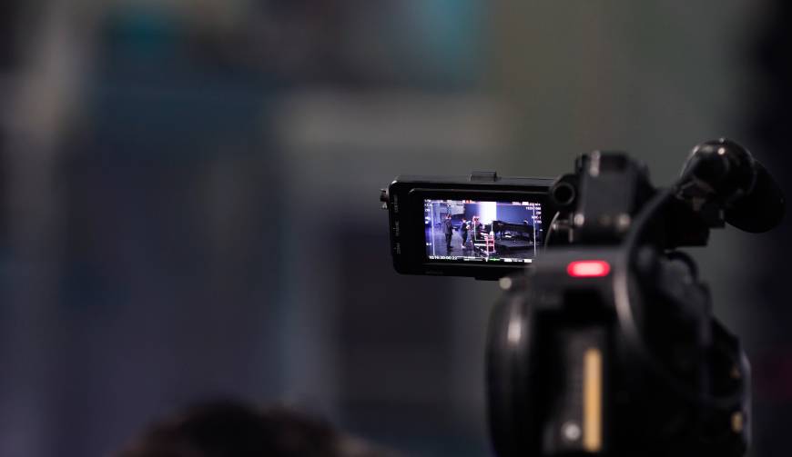 上甘岭广告片拍摄全流程揭秘：专业团队如何让品牌故事更动人？